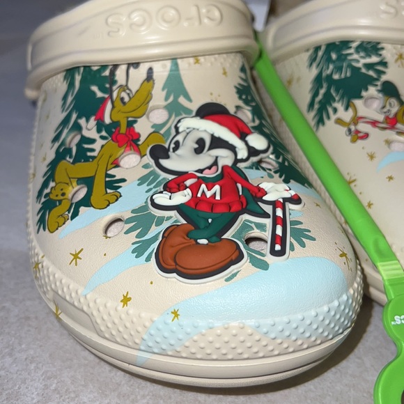 (M5/W7) Mickey Mouse and Friends Holiday Clogs for Adults by Crocs UNISE… - Picture 4 of 13